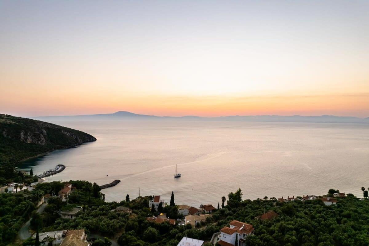 Kitries Summer Getaway - Eden Seaside Suite Kitriaí Екстериор снимка